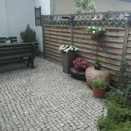 Konik Bar i Pokoje Gościnne Kadyny Zewnętrze zdjęcie
